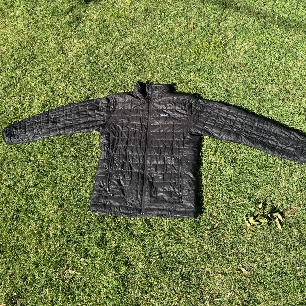 BLK Men’s Medium- Patagonia Black Performance Nanopuff Jacket